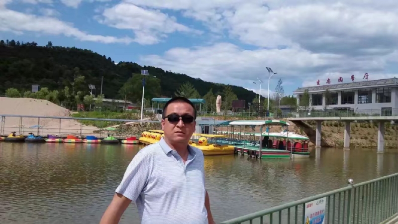 一三缺四的第一张照片--百色相亲服务中心