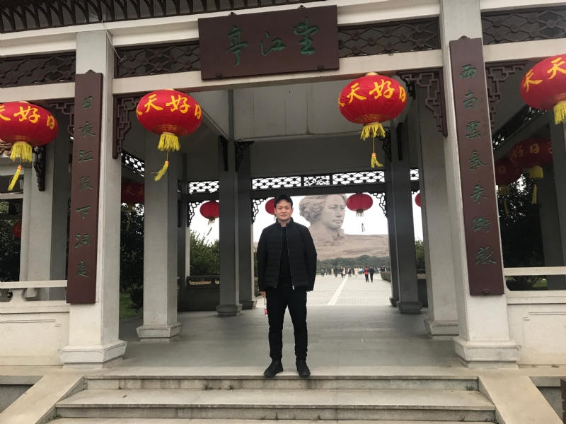 风继续吹的第一张照片--百色相亲服务中心