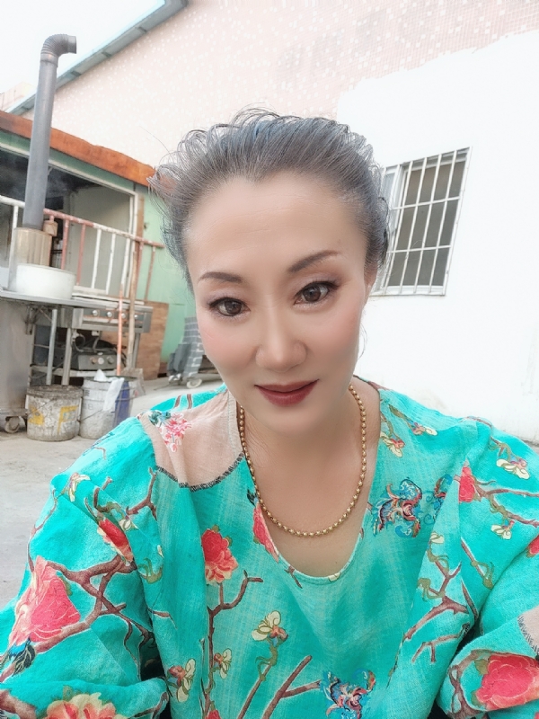 燕子的第三张照片--百色相亲服务中心