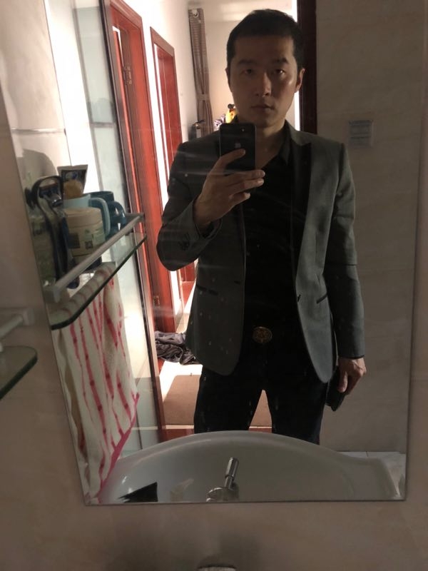 小平哥的第一张照片--百色相亲服务中心