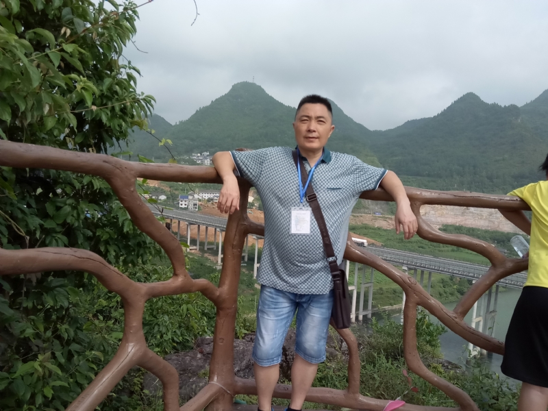 岁月无声的第一张照片--百色相亲服务中心