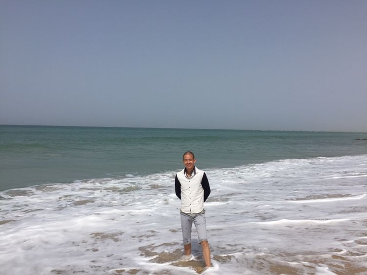 文字的忧伤的第一张照片--百色相亲服务中心