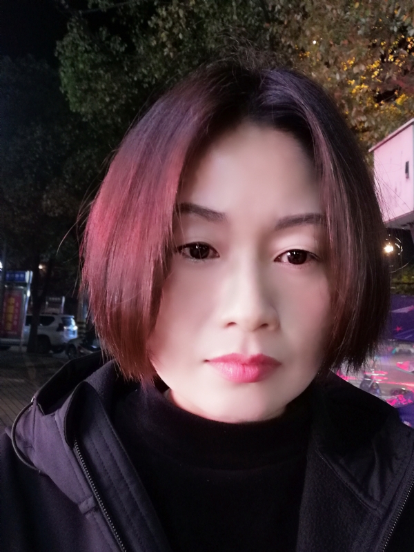 风中百合的第一张照片--百色相亲服务中心