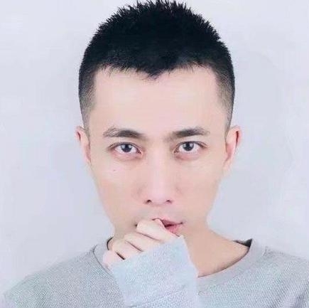 辛酉的第一张照片--百色相亲服务中心