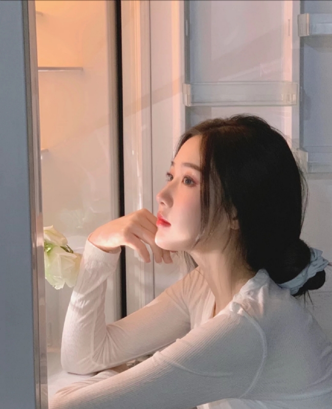 風吹過臉頰的第一张照片--百色相亲服务中心