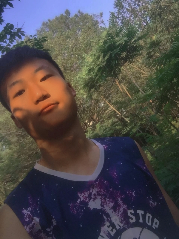 夏日的第一张照片--百色相亲服务中心