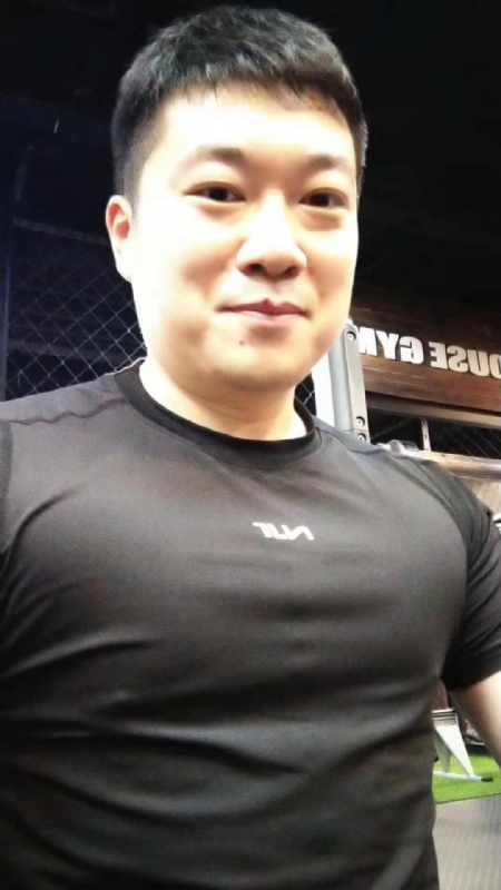 好想遇见你的第一张照片--百色相亲服务中心