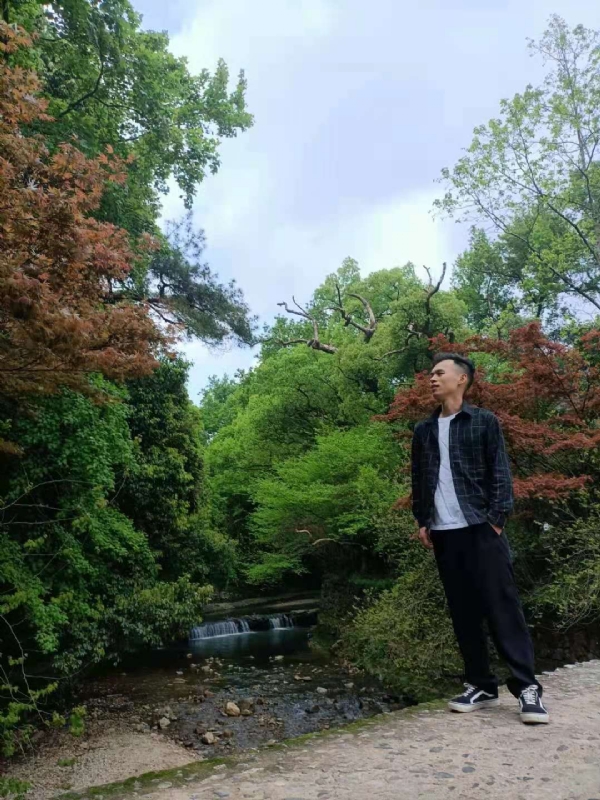 小白的第一张照片--百色相亲服务中心