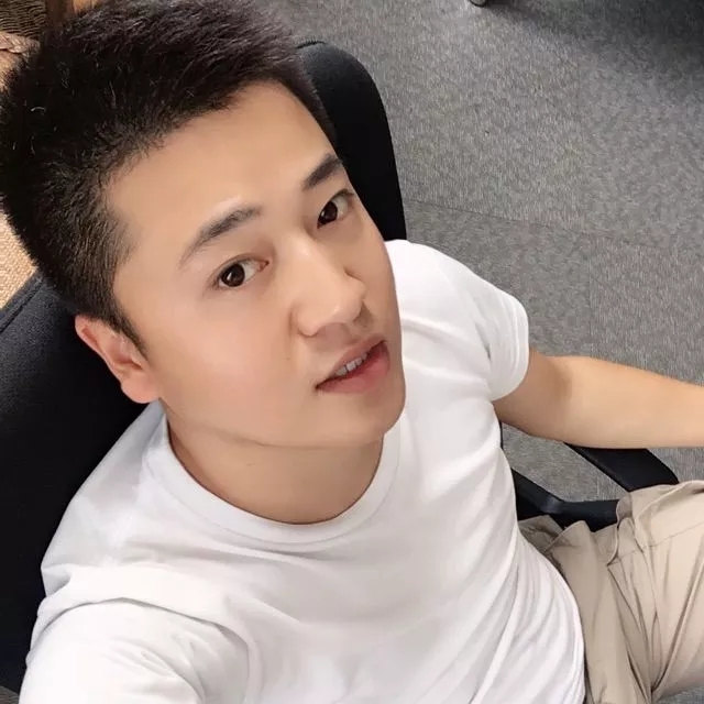 稻草人的第一张照片--百色相亲服务中心