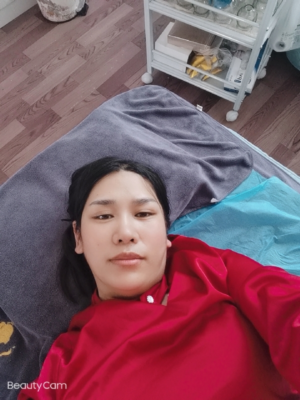 枫叶的第一张照片--百色相亲服务中心