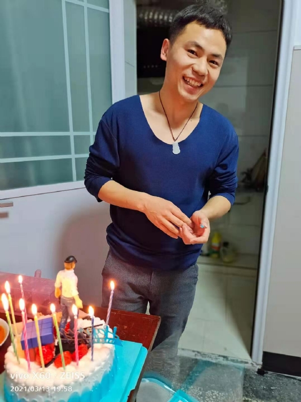 找结婚对象的第一张照片--百色相亲服务中心