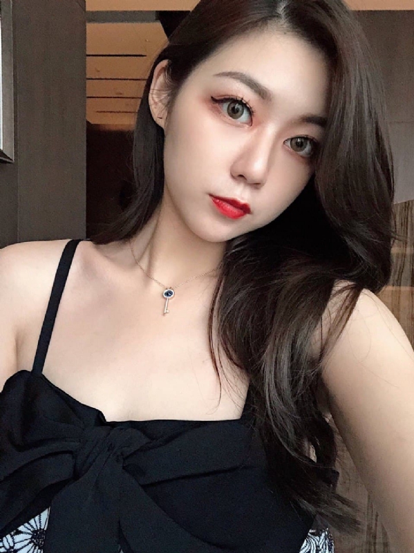 半度微涼的第一张照片--百色相亲服务中心