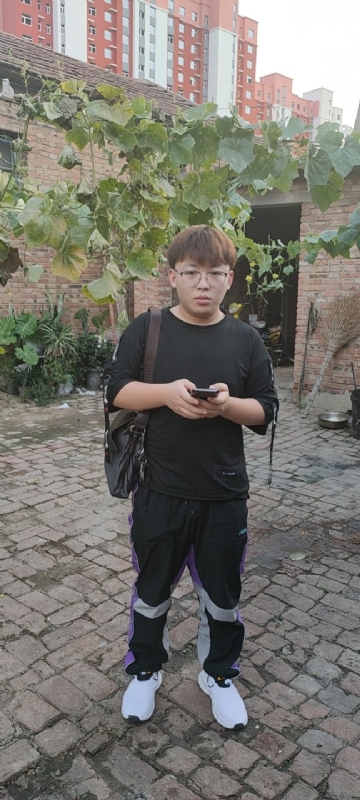 辛禹的第二张照片--百色相亲服务中心