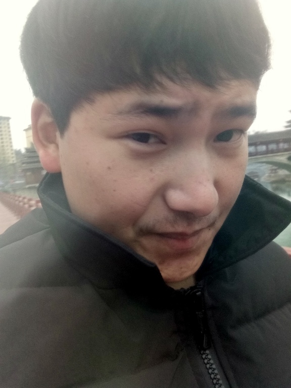 侗族青年作家超超的第二张照片--百色相亲服务中心