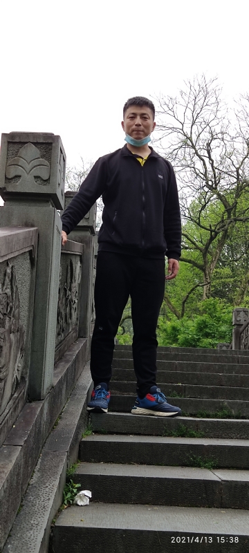 翁的第一张照片--百色相亲服务中心