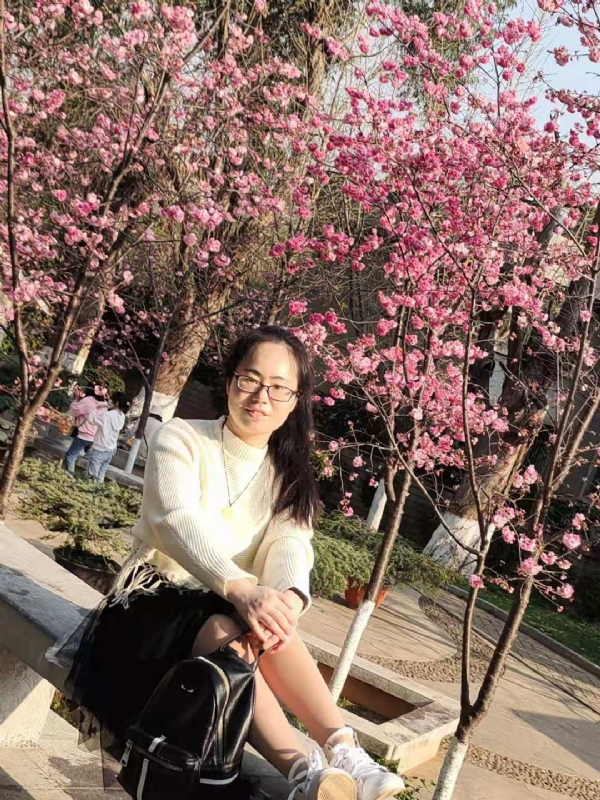 Nancy的第一张照片--百色相亲服务中心