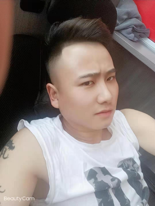 上善若水的第二张照片--百色相亲服务中心