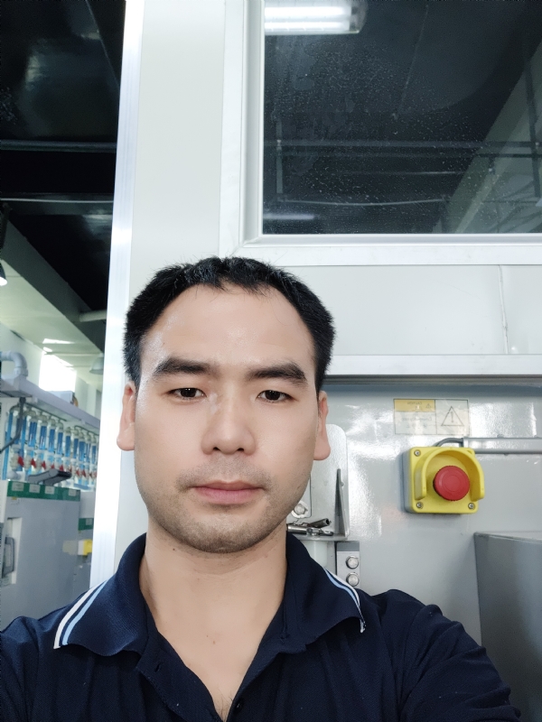 黄伟的第一张照片--百色相亲服务中心