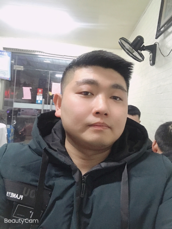 回忆是个小孩的第一张照片--百色相亲服务中心