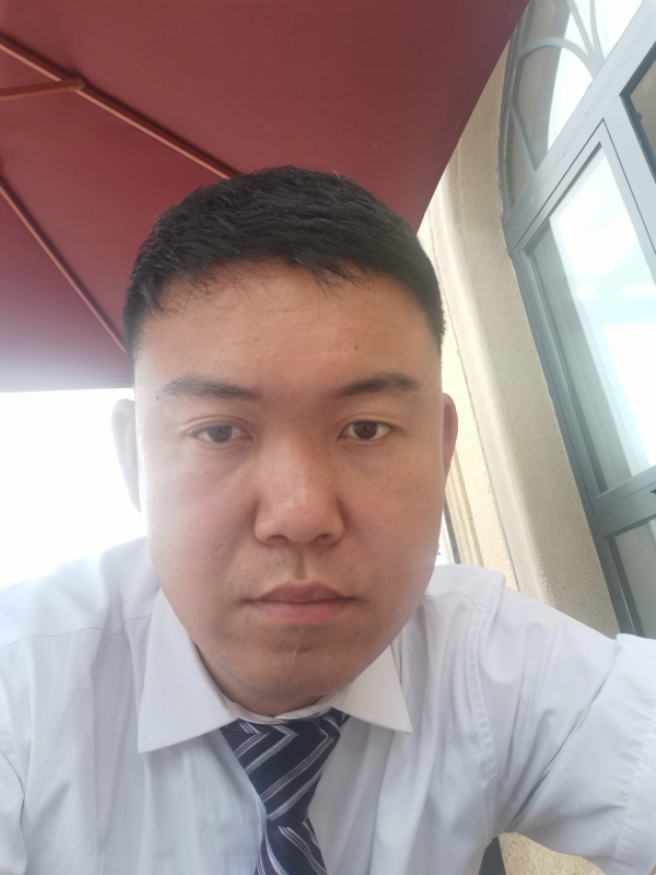 小龙哥的第一张照片--百色相亲服务中心