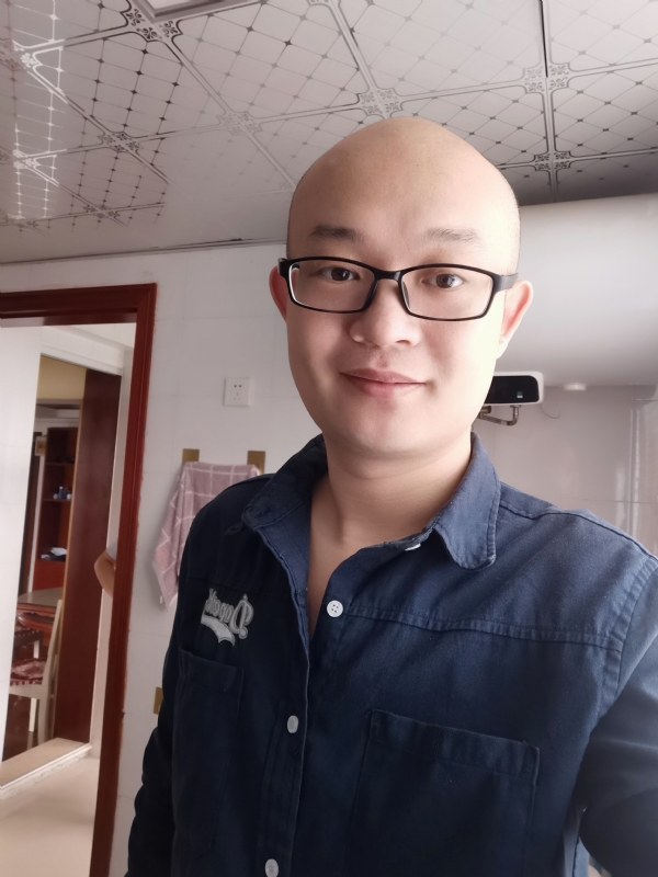 凝望远方的第一张照片--百色相亲服务中心