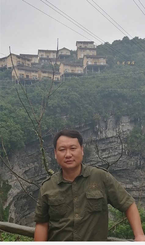 迷彩人生的第一张照片--百色相亲服务中心