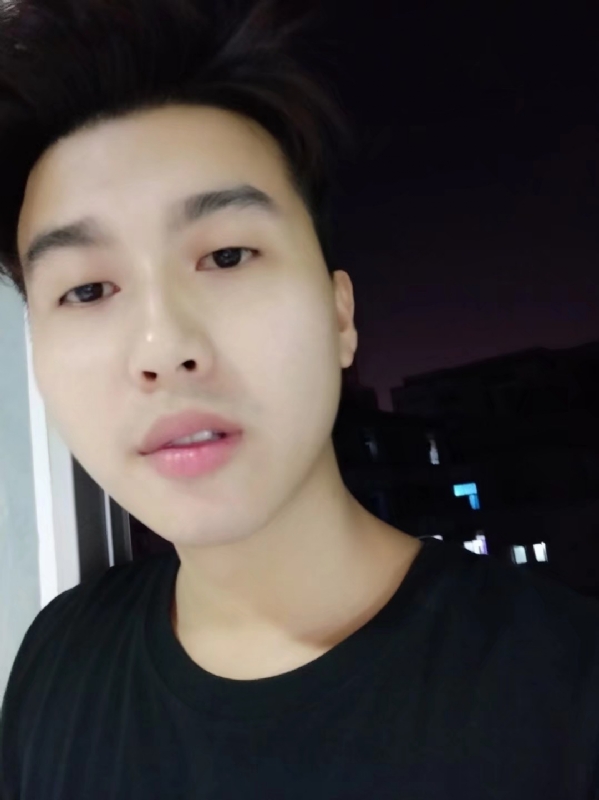 皮特王的第二张照片--百色相亲服务中心