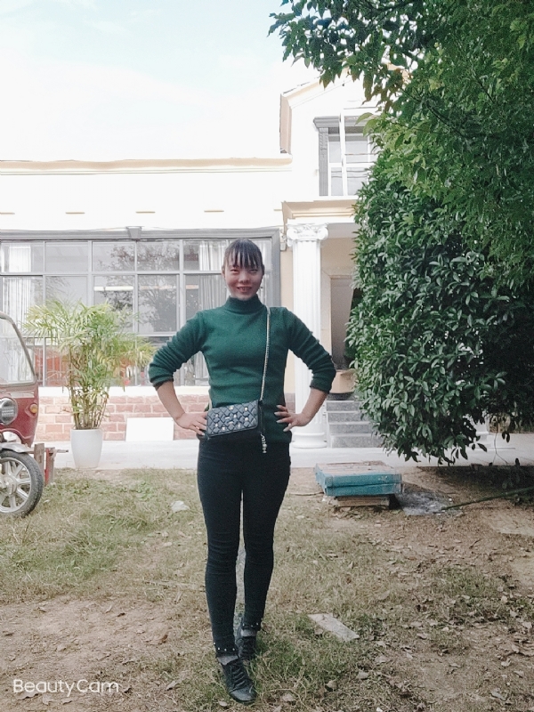 魏沐阳子的第一张照片--百色相亲服务中心