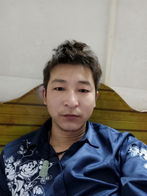 时光的第一张照片--百色相亲服务中心