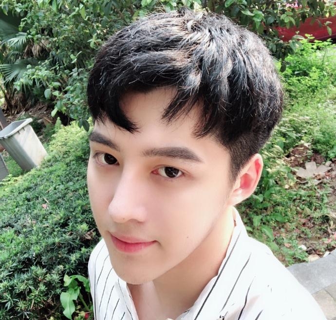 alading的第一张照片--百色相亲服务中心