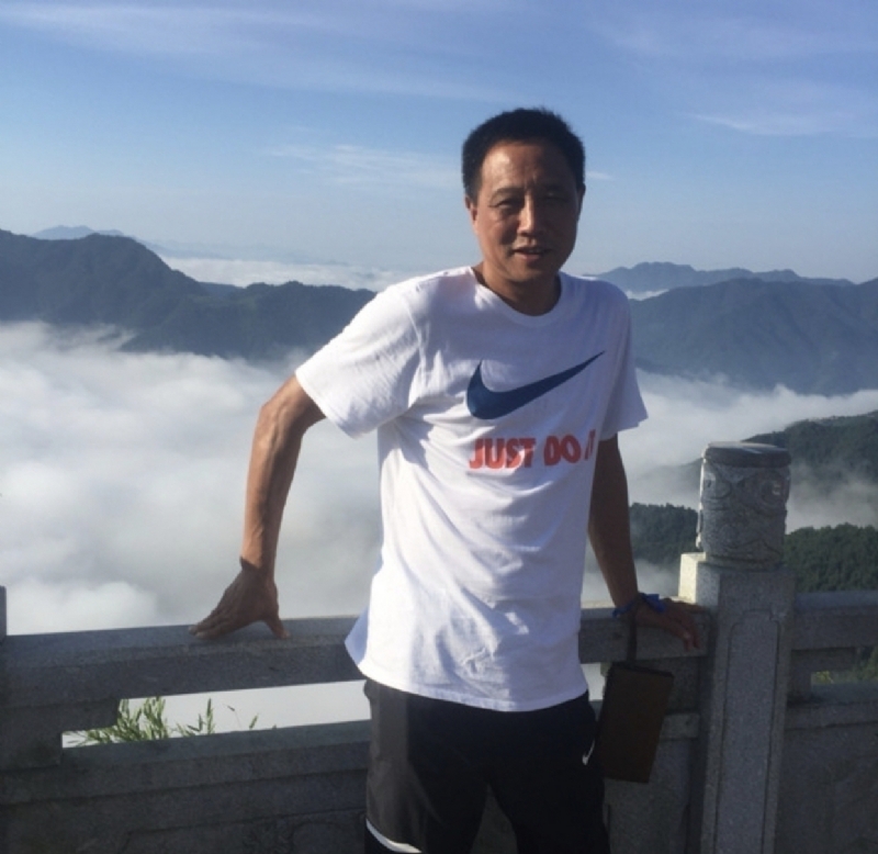 出走半生的第一张照片--百色相亲服务中心