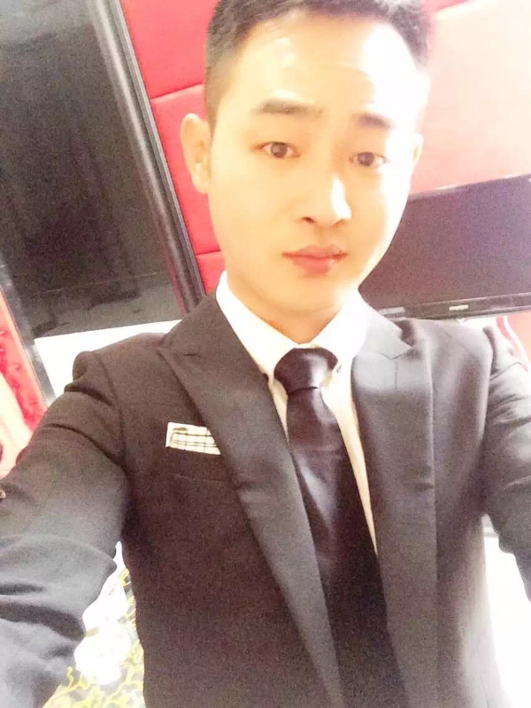 富强的第一张照片--百色相亲服务中心