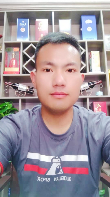 钱乾的第一张照片--百色相亲服务中心