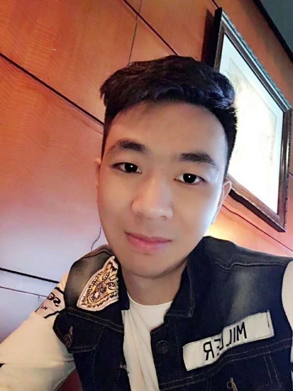 滞后的微笑的第三张照片--百色相亲服务中心