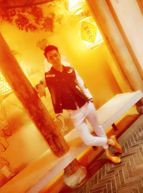 滞后的微笑的第四张照片--百色相亲服务中心