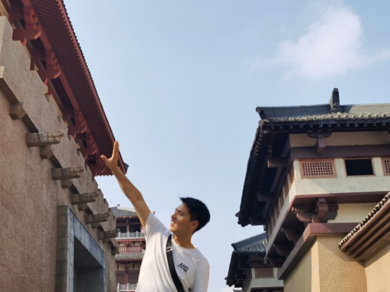 咸鱼不闲的第一张照片--百色相亲服务中心