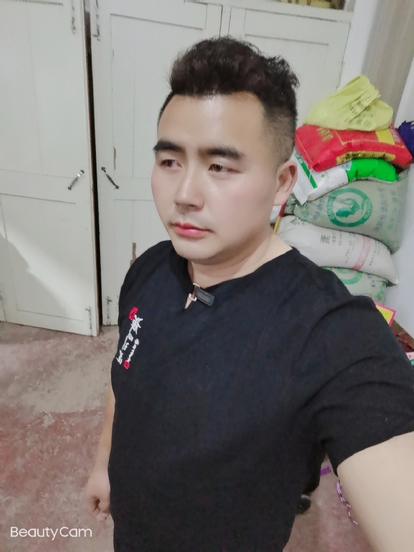 阿杰的第一张照片--百色相亲服务中心