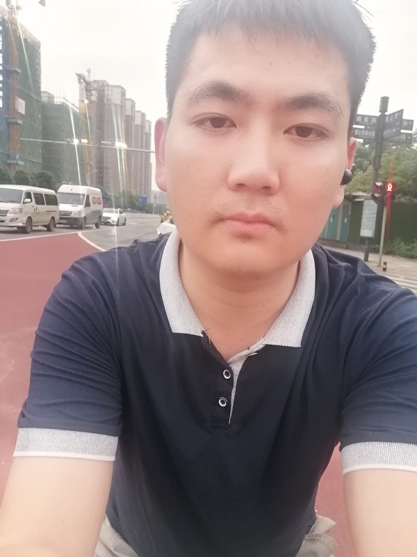 露露的第一张照片--百色相亲服务中心