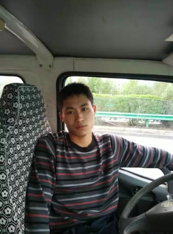 桦树林的第一张照片--百色相亲服务中心