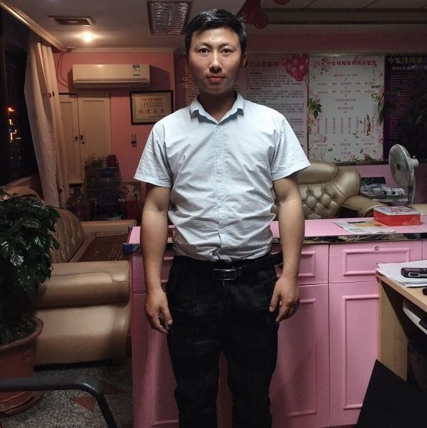 健华的第一张照片--百色相亲服务中心