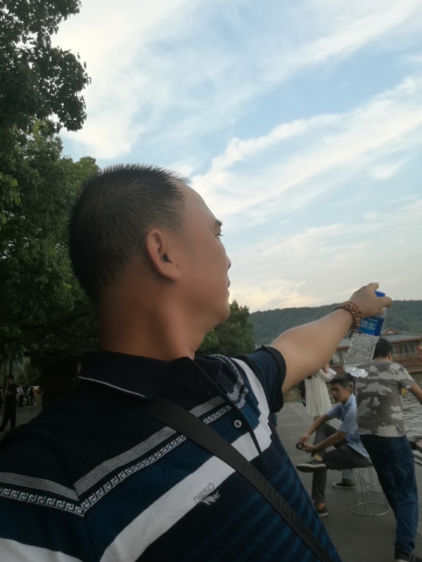 木子五的第四张照片--百色相亲服务中心