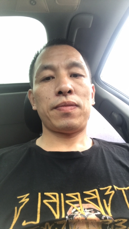 迷茫的第一张照片--百色相亲服务中心