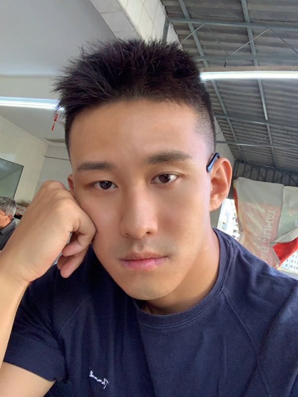 相见恨晚的第二张照片--百色相亲服务中心