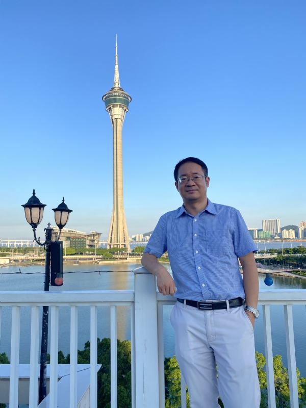 Yangyi的第三张照片--百色相亲服务中心