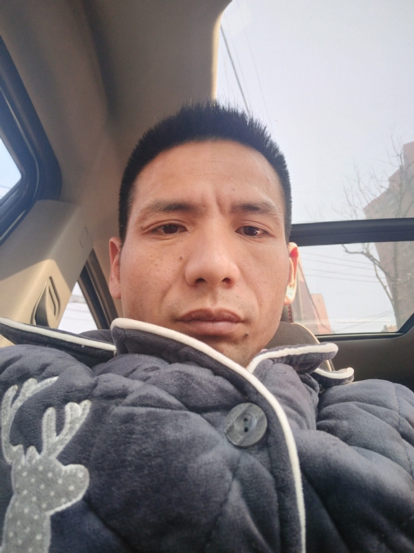 青春不长在的第一张照片--百色相亲服务中心