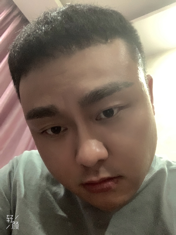 何为奈何的第二张照片--百色相亲服务中心