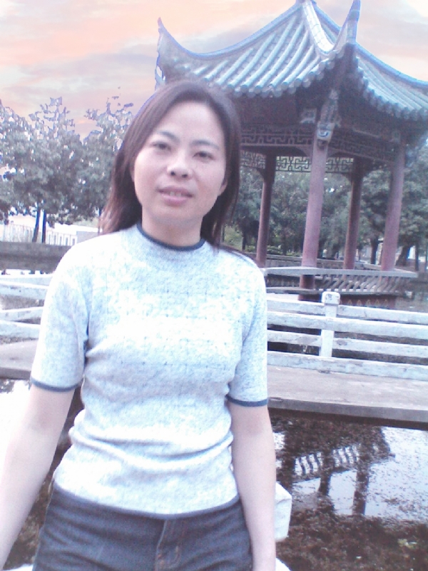 小草的第一张照片--百色相亲服务中心