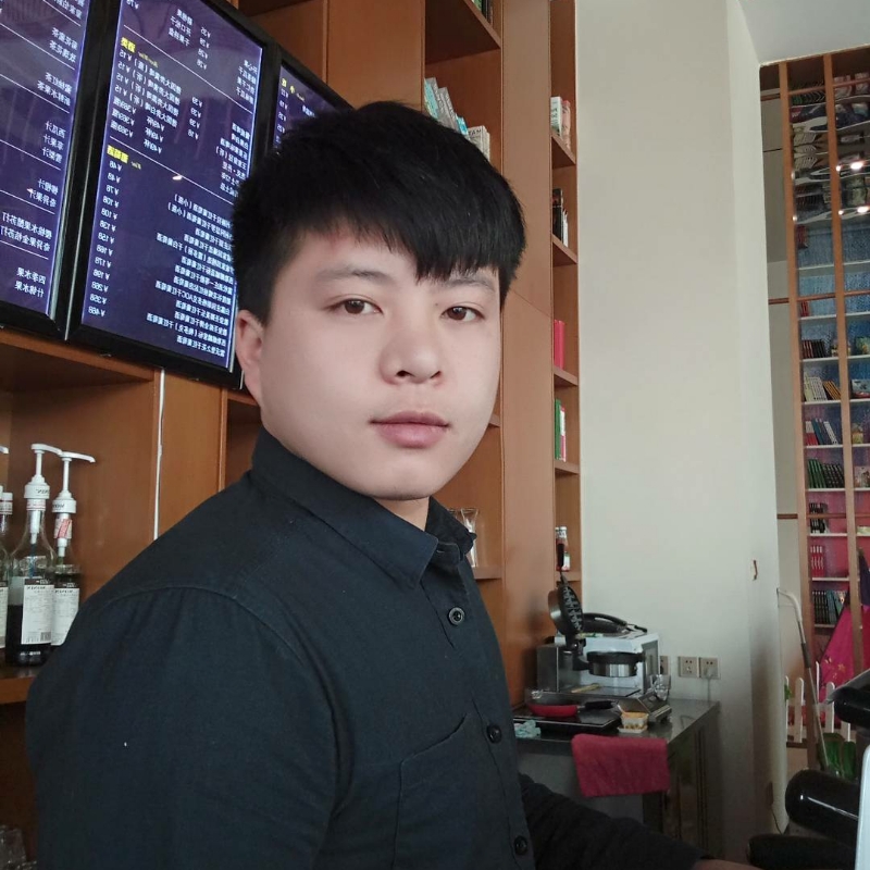 帅被人打的第一张照片--百色相亲服务中心