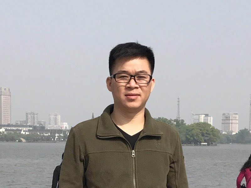 孔雀鱼的第一张照片--百色相亲服务中心