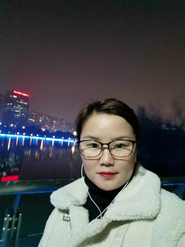 小英的第一张照片--百色相亲服务中心